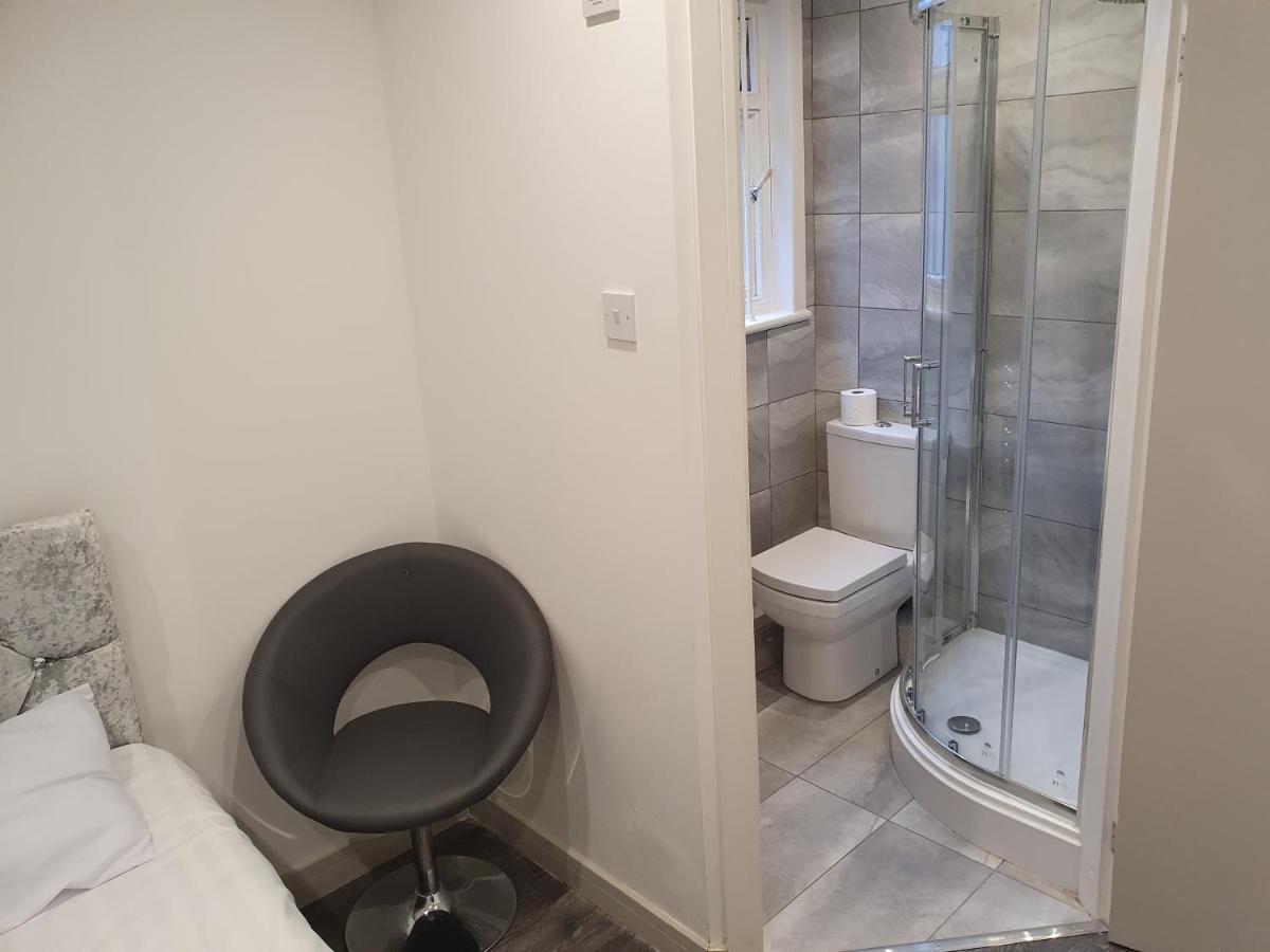 Modern Centre Homestay Liverpool